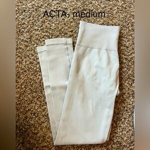 ACTA leggings